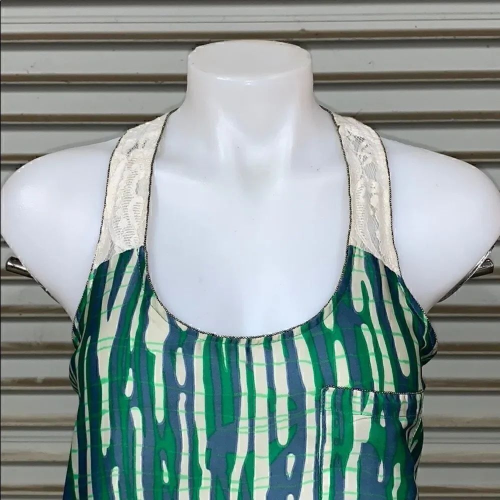 🛍️Collective Concepts lace t back top - Picture 5 of 8